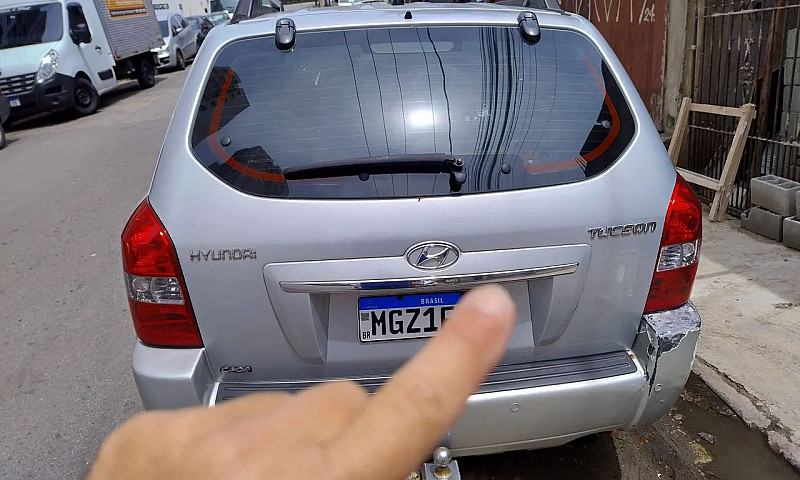 Hyundai Tucson 2.0 1...
