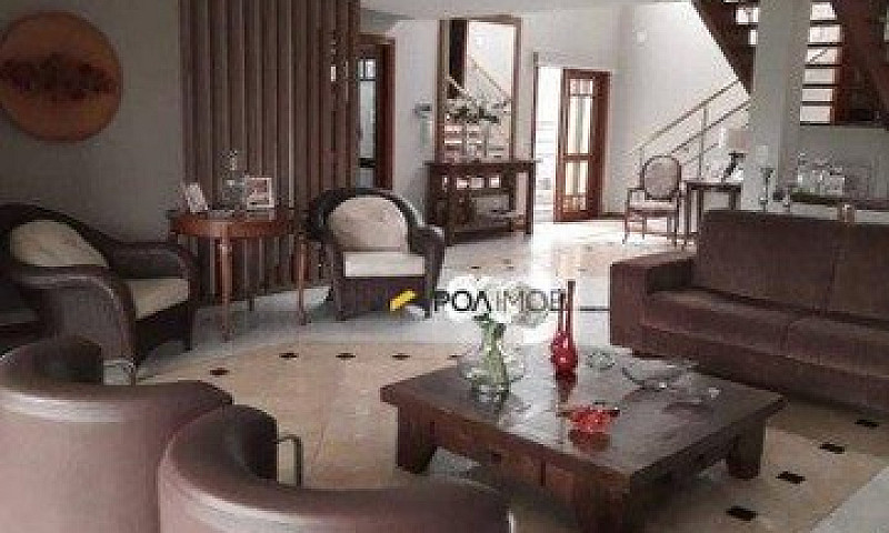 Casa Com 4 Dormitóri...