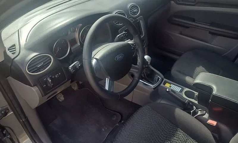 Focus 1.6 2011...