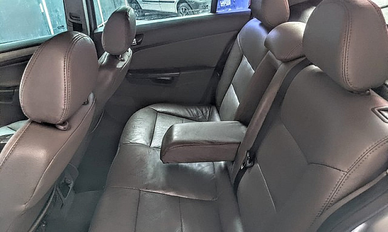 Vectra Sedan Eleganc...