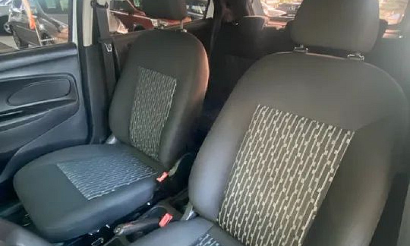 Ford Ka Hatch  2020...