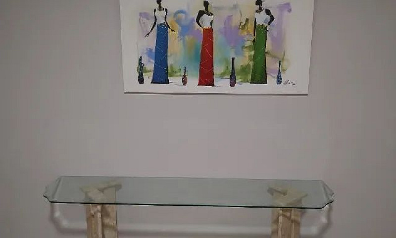 Apto Com 2/4  R$- 2....