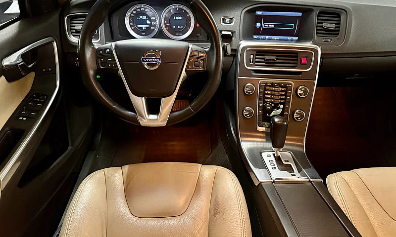 Volvo S60 T-6 3.0 30...