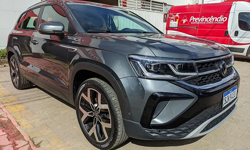 Volkswagen Taos High...