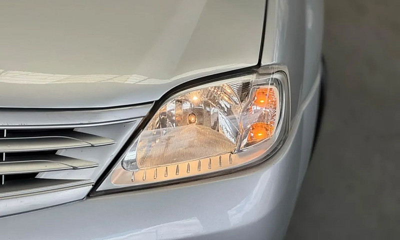 Renault Logan Expres...