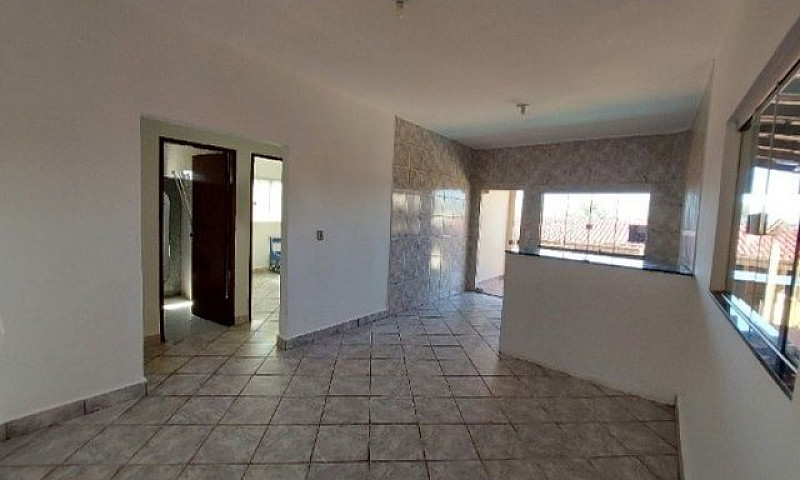 Alugo Casa Com Pisci...