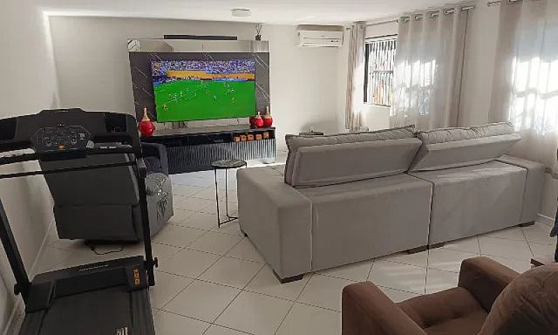 Ampla Residência Com...