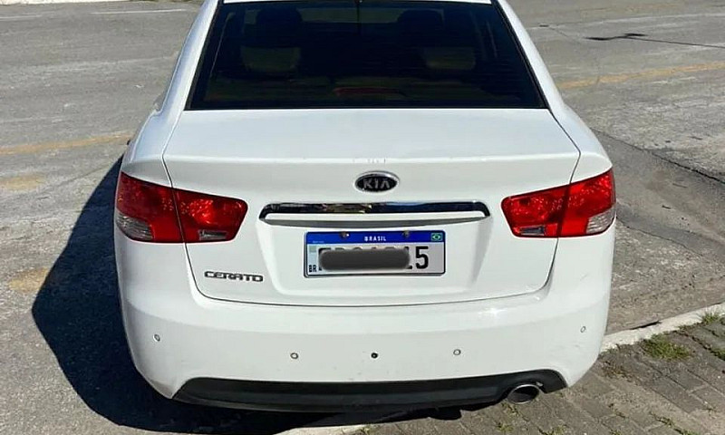 Kia Motors Cerato 1....