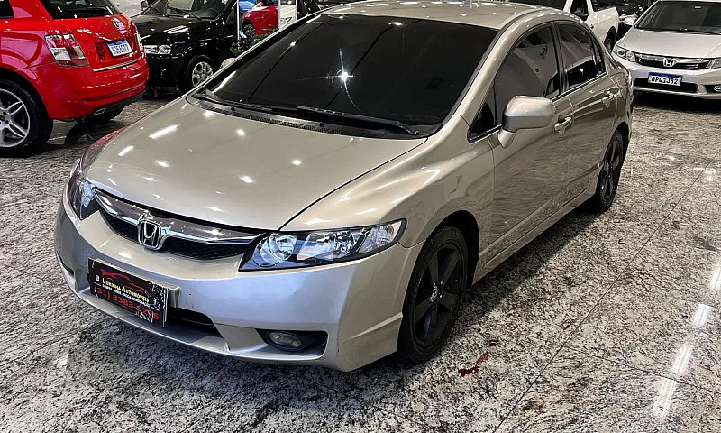 Honda Civic 1.8 Aut....