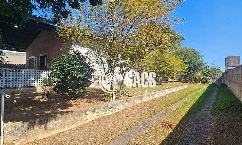 Casa Com 4 Dormitóri...
