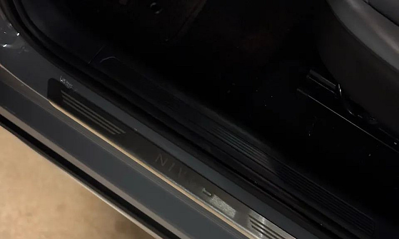 Volkswagen Nivus Hig...