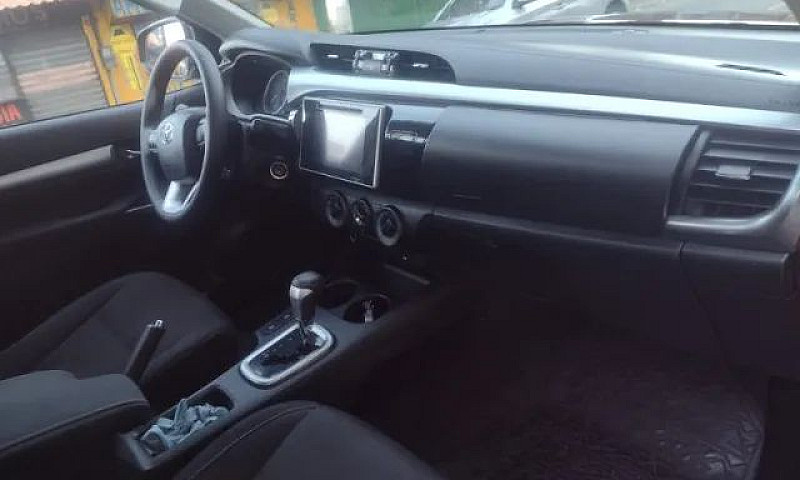 Toyota Hilux Cd Sr 4...