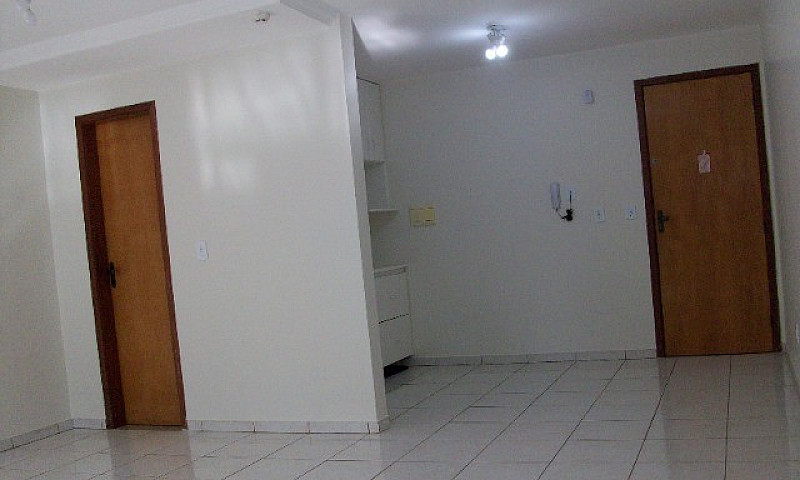 Aluga-Se Ótima Sala/...