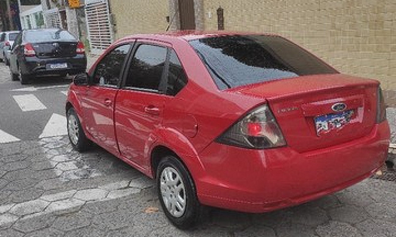 Ford Fiesta Se Sedan...
