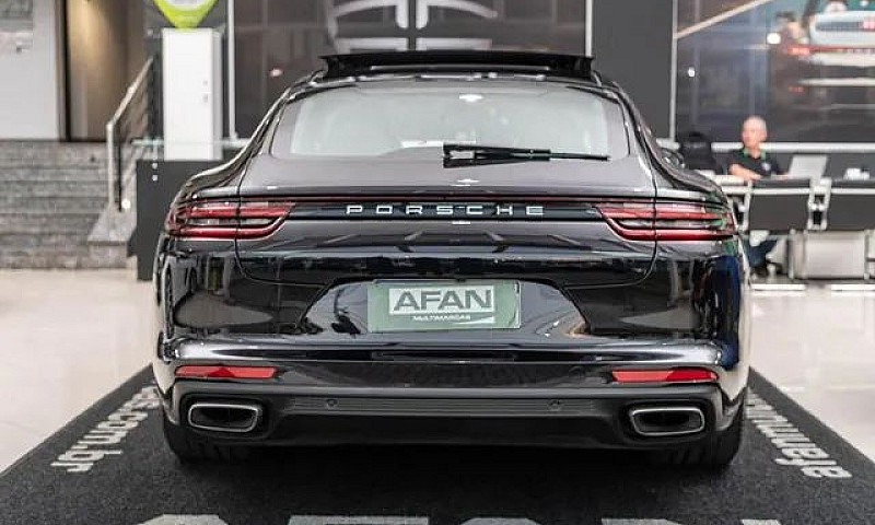 Porsche Panamera 4 E...