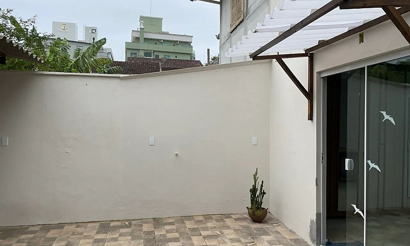 Aluga-Se Casa Para T...