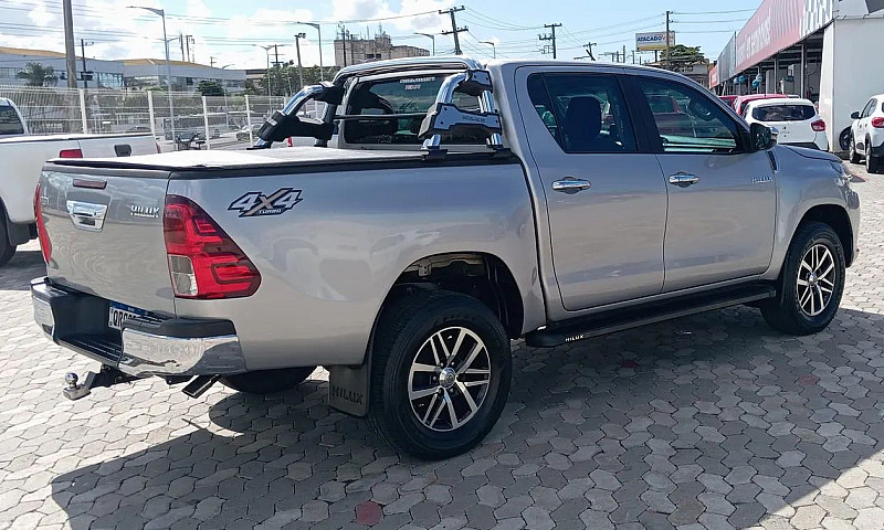 Toyota Hilux Cd Sr 4...