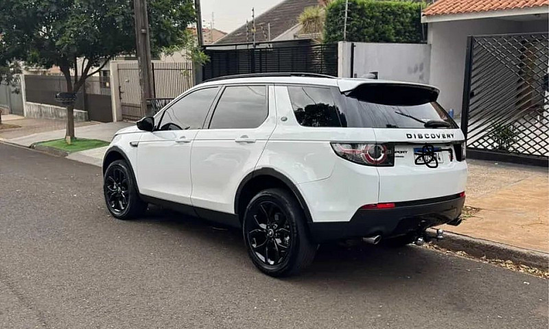 Land Rover Discovery...