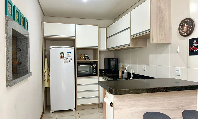Duplex Três Dormitór...