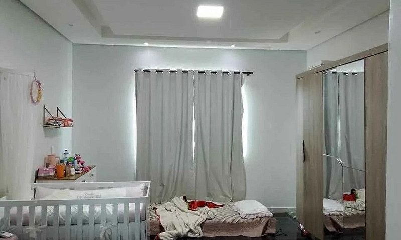* Casa A Venda...