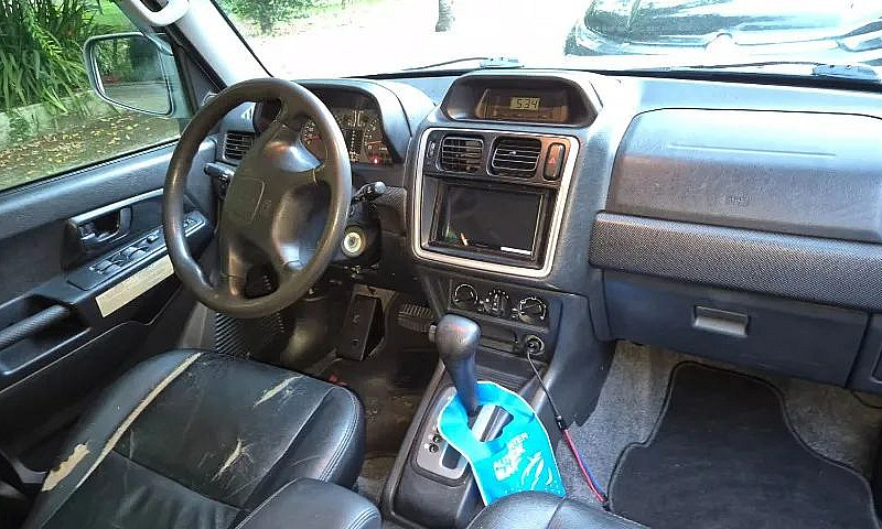 Mitsubishi Pajero Tr...