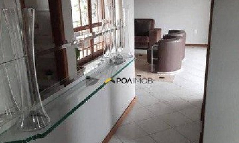 Casa Com 4 Dormitóri...
