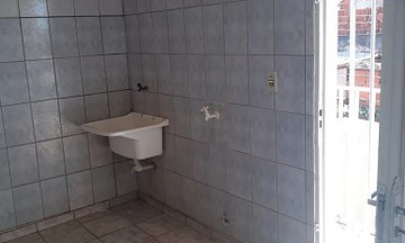 Aluga-Se Casa Em Sam...
