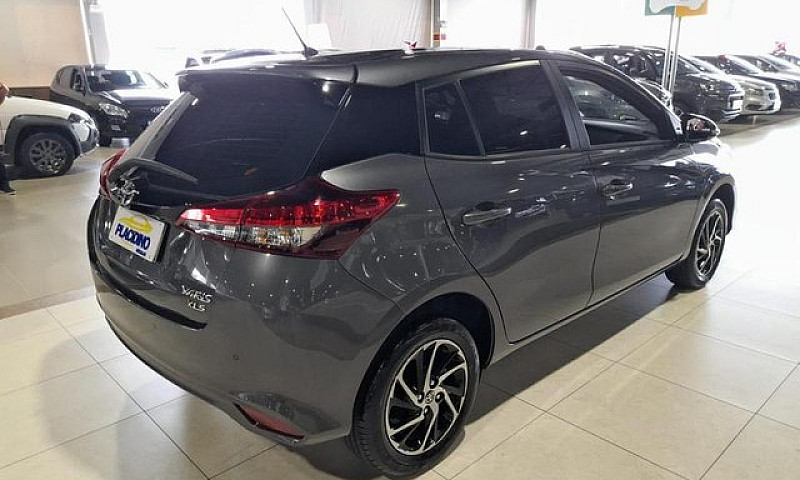 Toyota Yaris Hb Xls ...