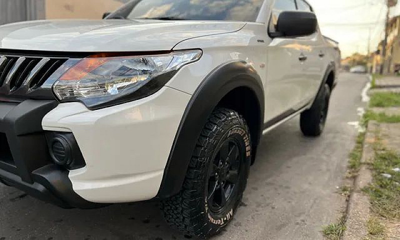 L200 Triton Outdoor ...