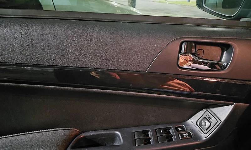 Mitsubishi Lancer Hl...