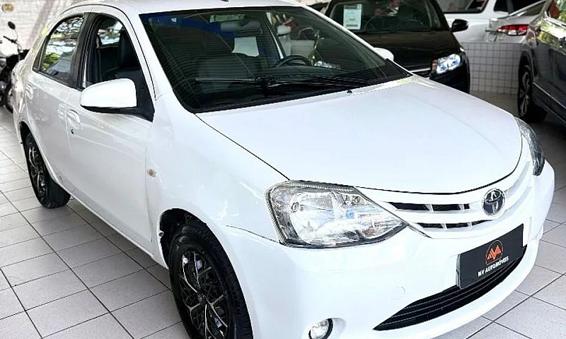 Toyota Etios Xs Seda...