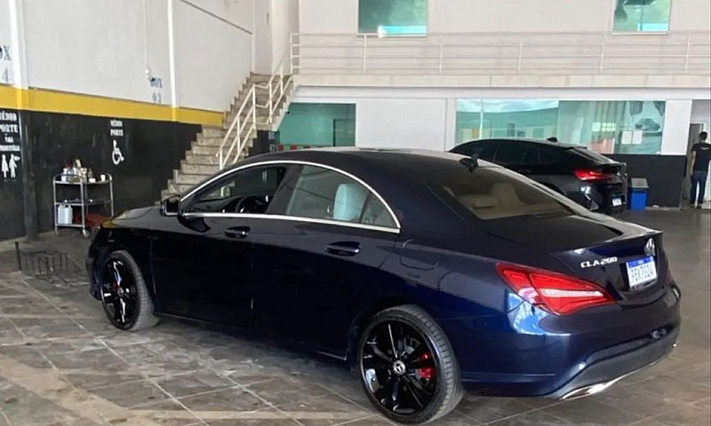 Mercedes-Benz Cla-20...