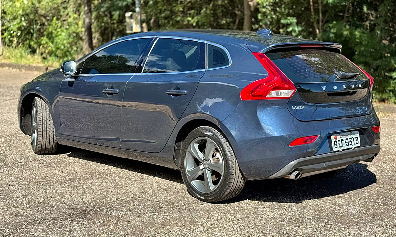 Volvo V40 T-4 2.0 Au...