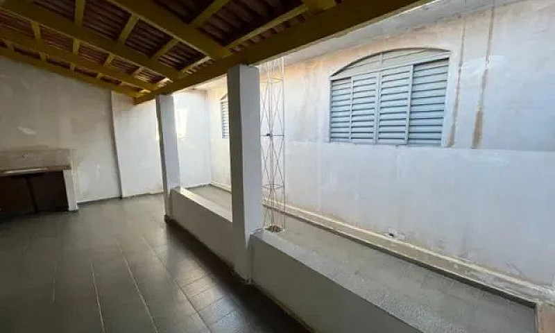 % Casa Com Três Quar...