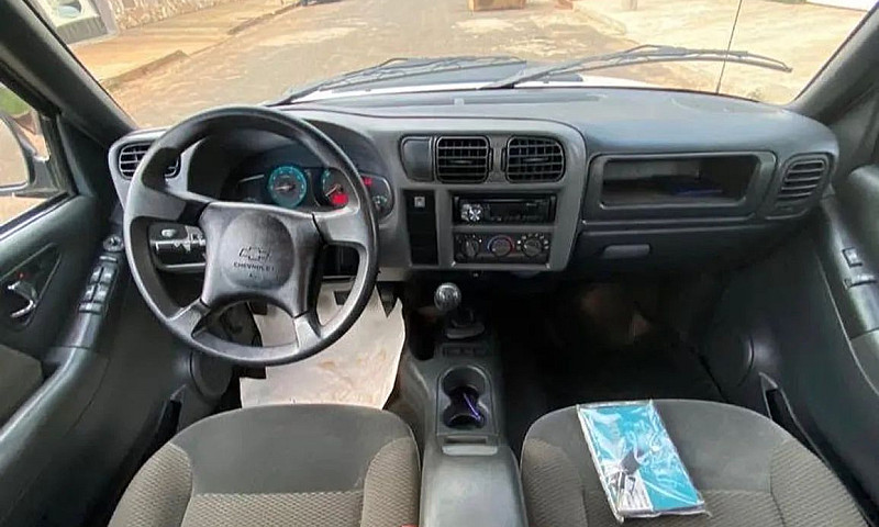 Chevrolet S10 Pick-U...