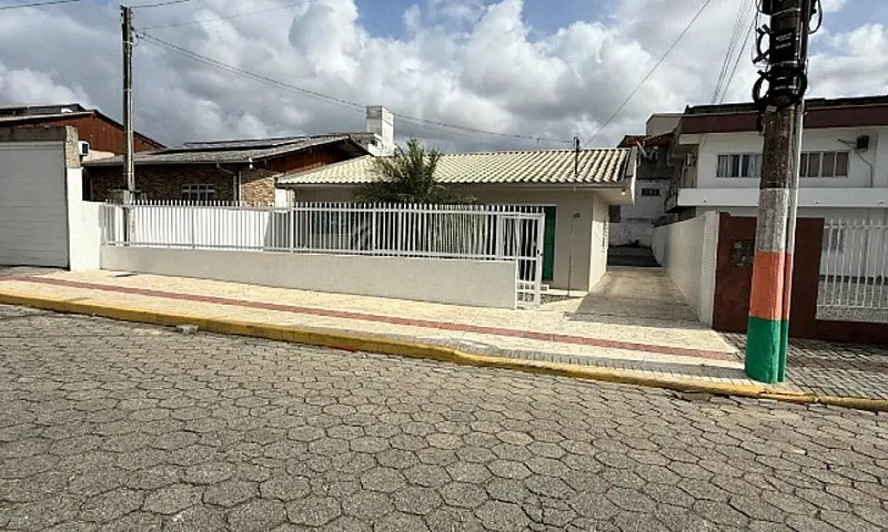 Locação Anual Casa C...