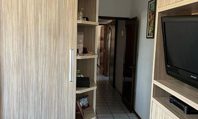 Casa Averbada Com Pi...