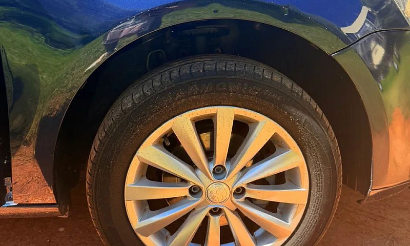 Volkswagen Voyage Co...