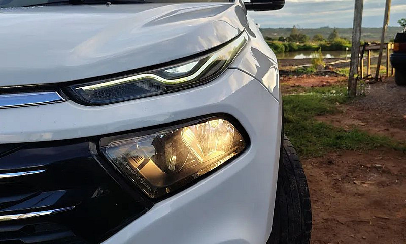 Fiat Toro Volcano 2....
