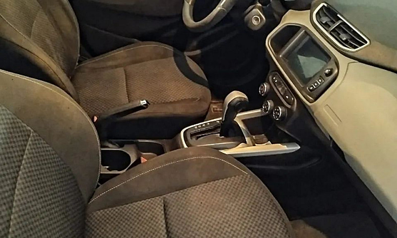 Chevrolet Onix Hatch...