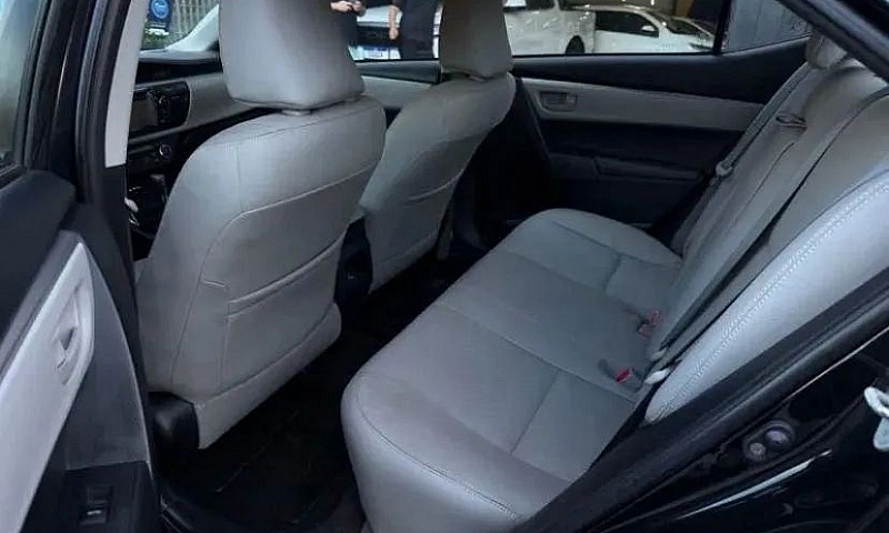 Toyota Corolla Xei 2...