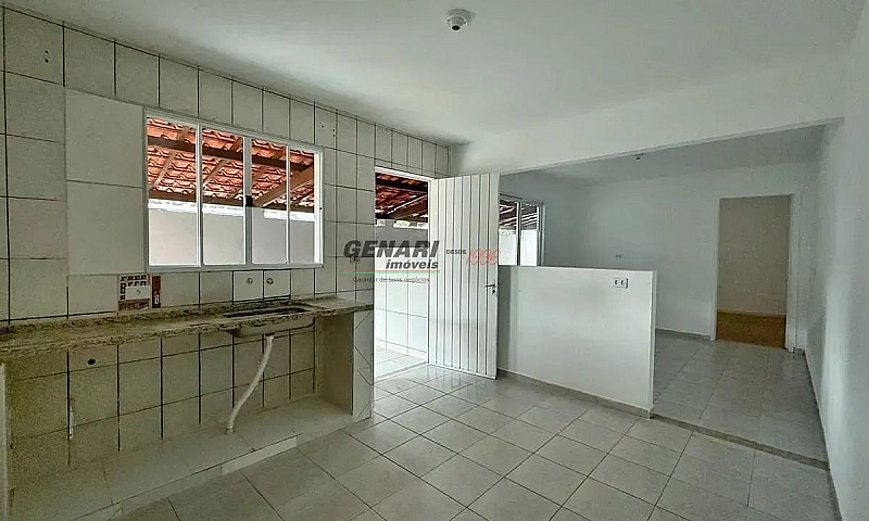 Casa Com 3 Quartos À...
