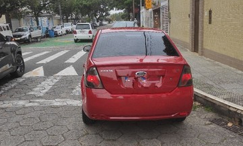 Ford Fiesta Se Sedan...