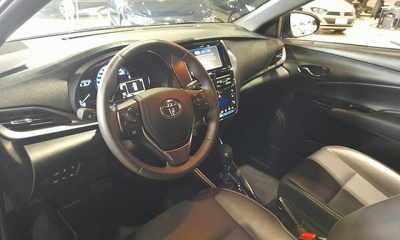 Toyota Yaris Hb Xls ...