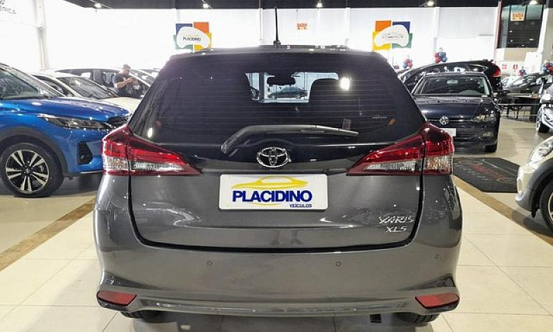 Toyota Yaris Hb Xls ...