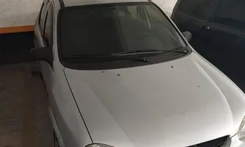 Corsa Classic Sedan ...