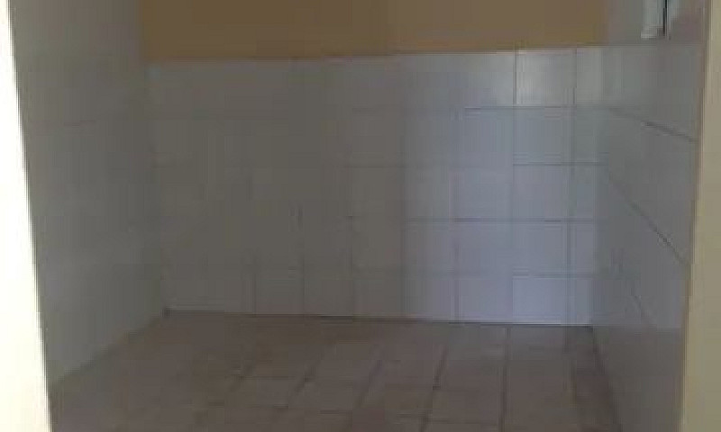 Alugo Casa Com 2 Qua...