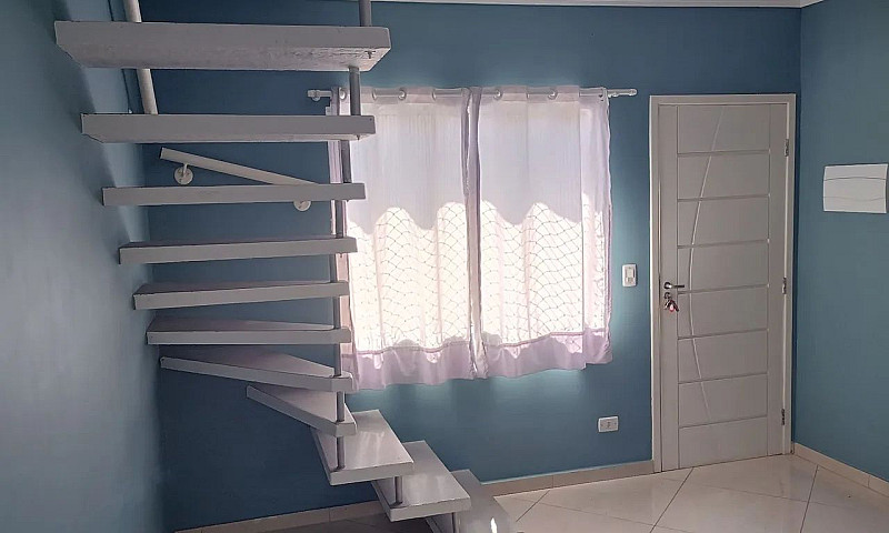 Casa De Condomínio 2...