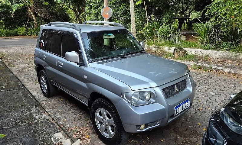 Mitsubishi Pajero Tr...