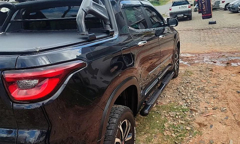 Fiat Toro Freedom 1....